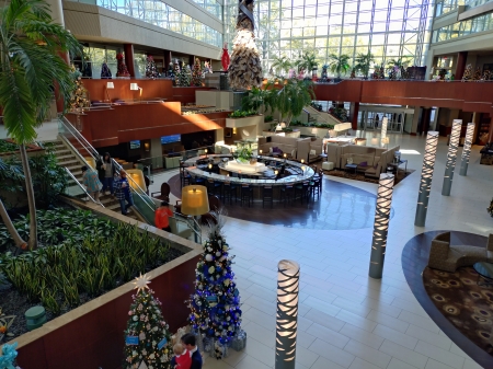 Hyatt Regency, le hall décoré pour Noël